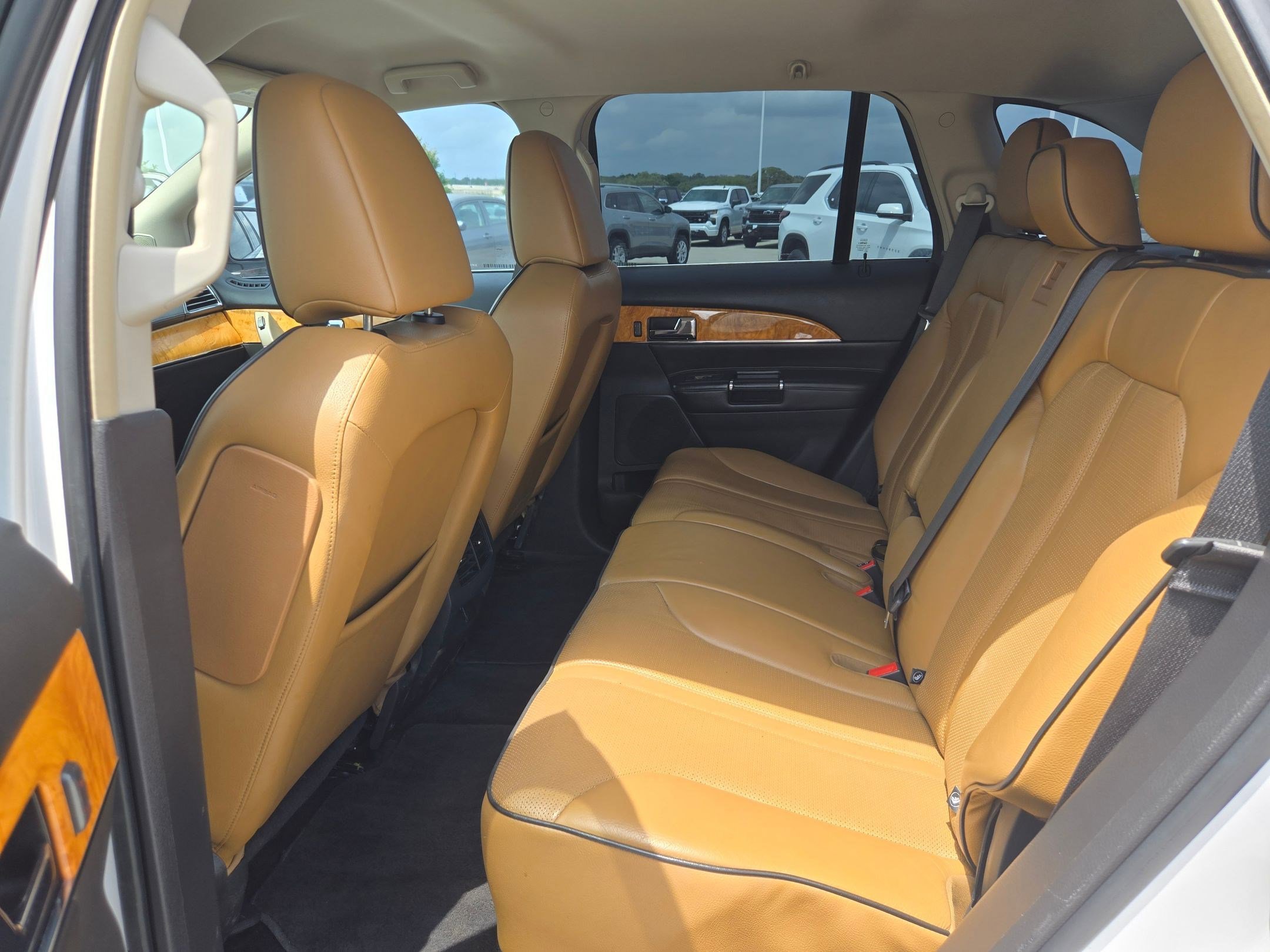 Used 2011 Lincoln MKX 2WD w/ 101A Rapid Spec Order Code image 12