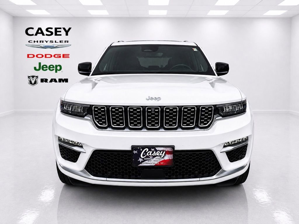 Used 2023 Jeep Grand Cherokee Summit AWD/4WD image 2