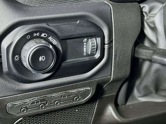 Used 2024 Jeep Wrangler Unlimited Rubicon AWD/4WD image 11