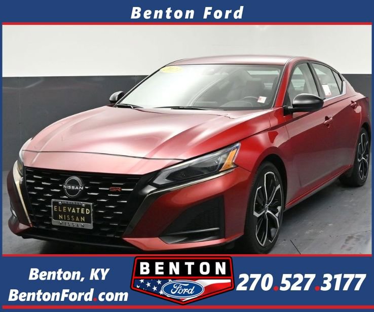 Used 2023 Nissan Altima 2.5 SR FWD image 1