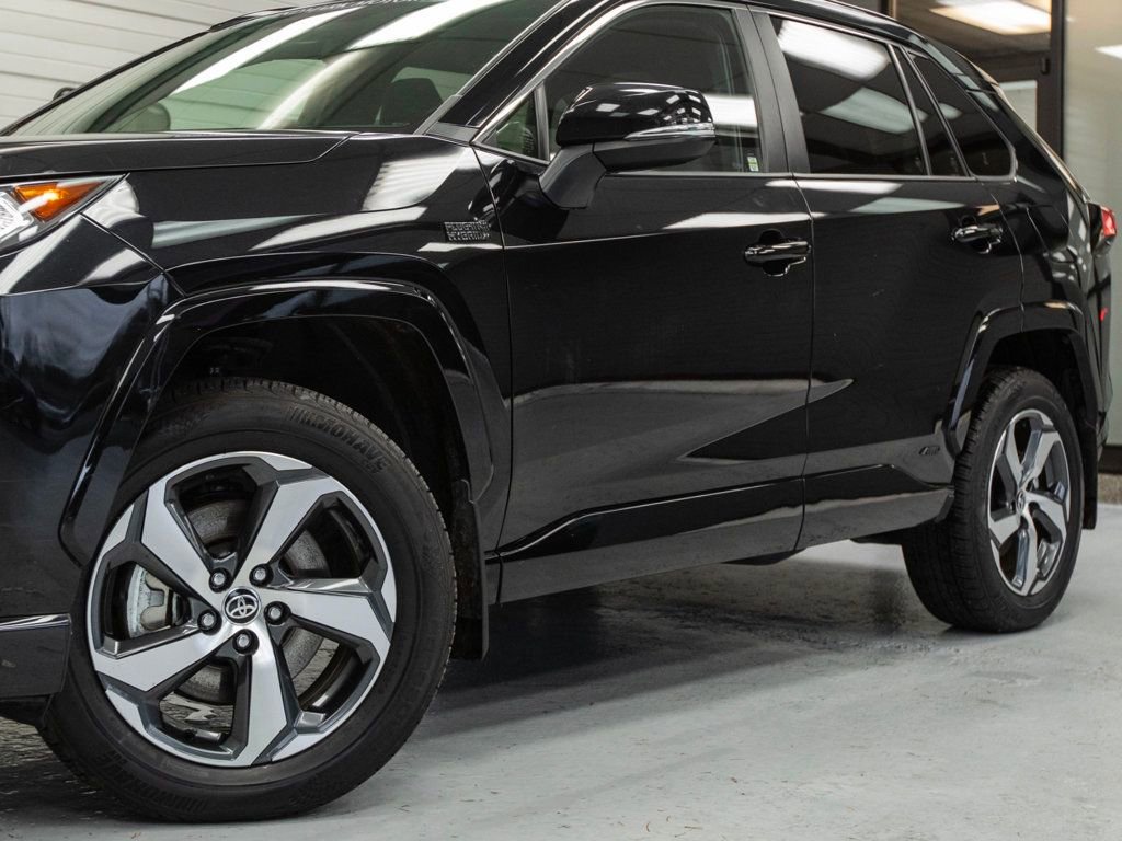 Used 2021 Toyota RAV4 SE image 13