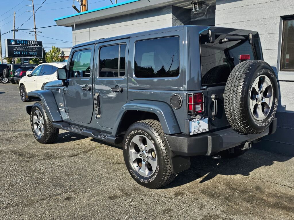 Used 2018 Jeep Wrangler Unlimited Sahara w/ Connectivity Group image 4