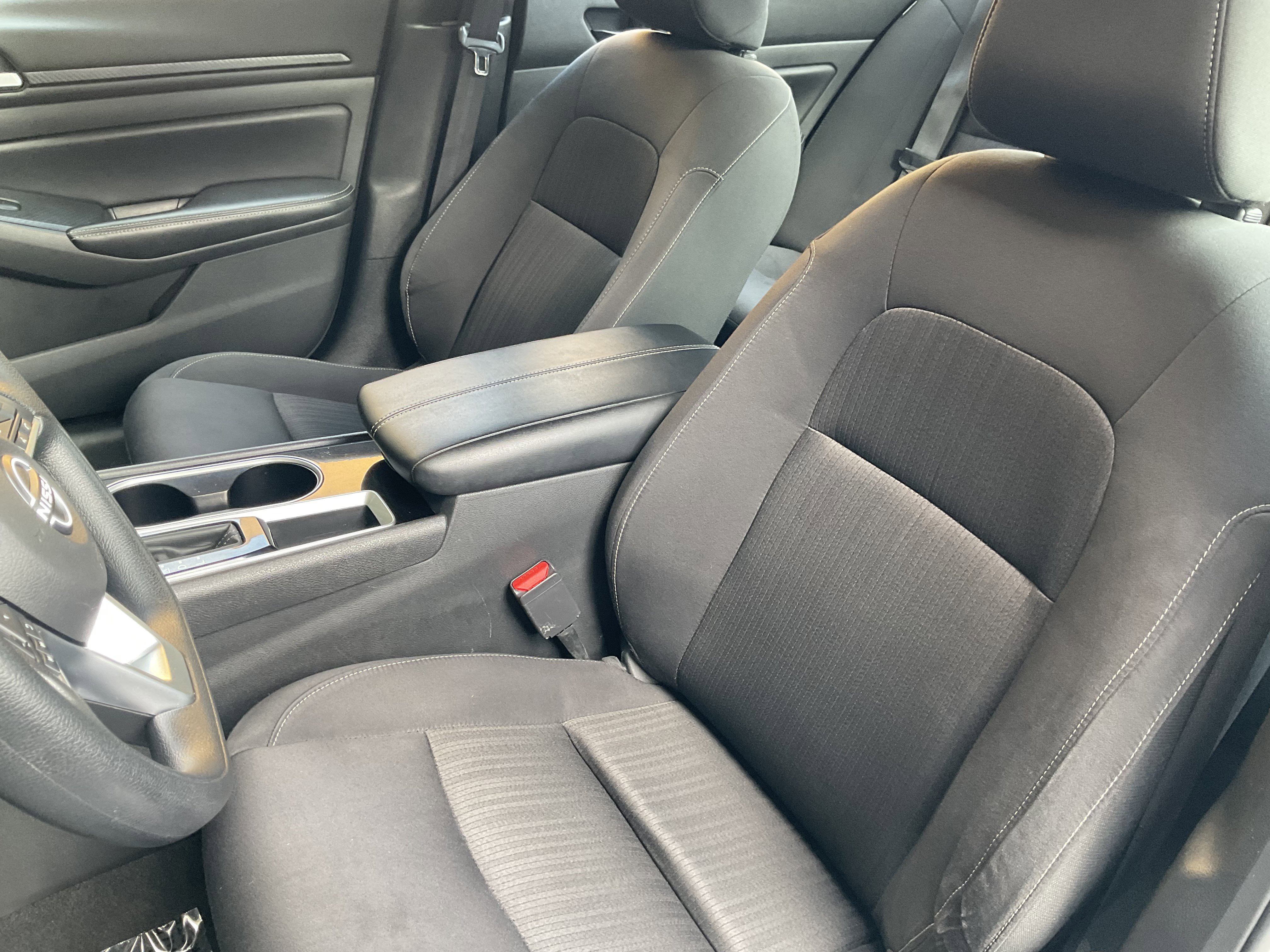 Used 2024 Nissan Altima 2.5 SV image 27