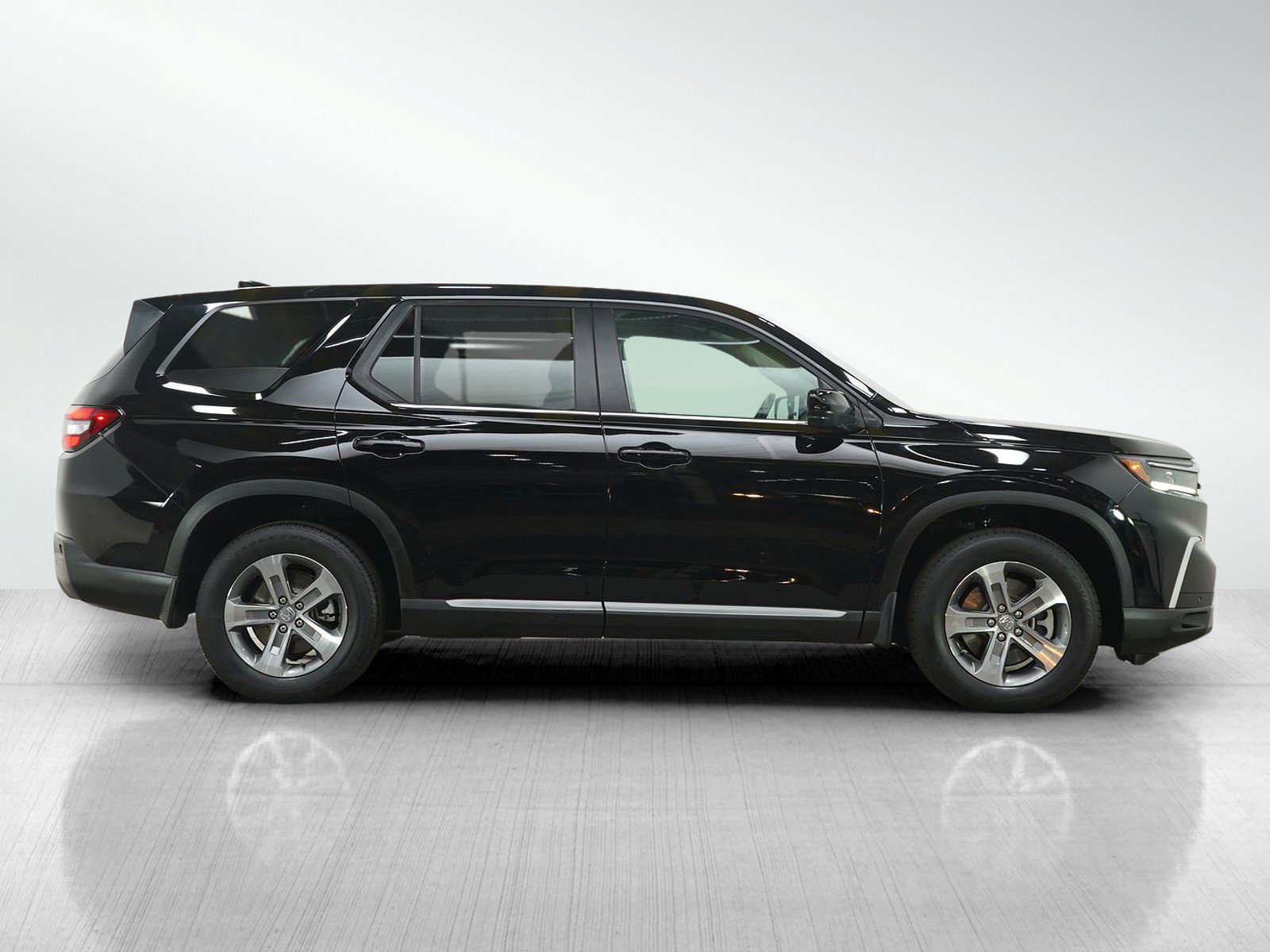Used 2023 Honda Pilot EX-L image 6