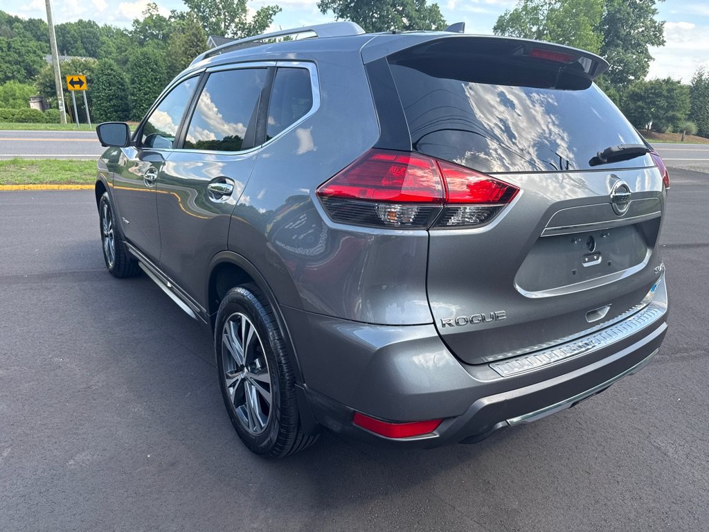 Used 2017 Nissan Rogue SL AWD/4WD image 4