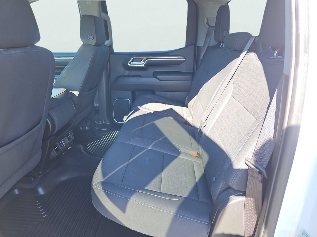 Used 2023 Chevrolet Silverado 1500 LT AWD/4WD image 31