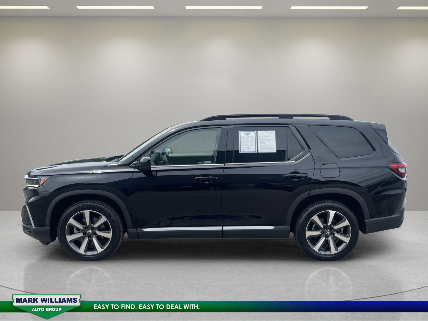 Used 2023 Honda Pilot Elite image 6