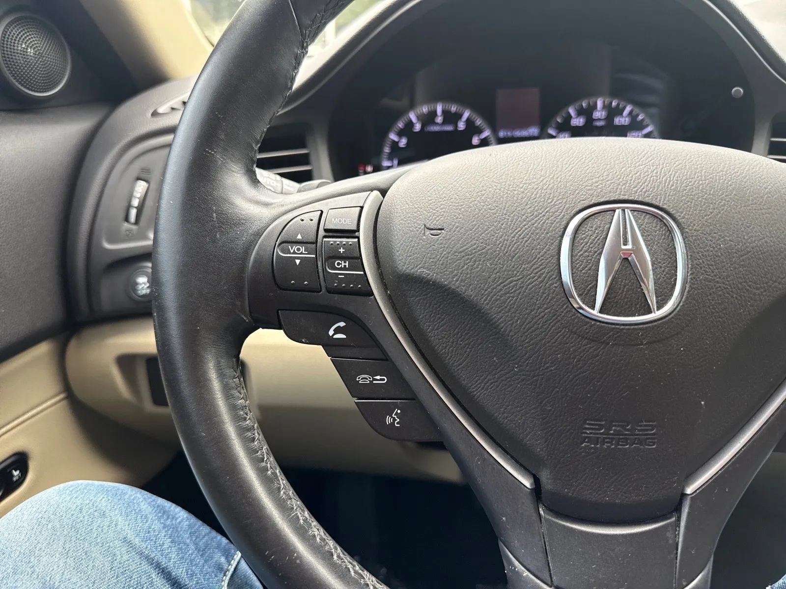 Used 2017 Acura ILX FWD image 19