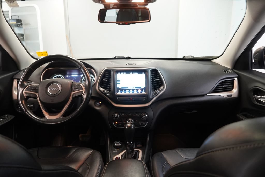 Used 2014 Jeep Cherokee Limited AWD/4WD image 19