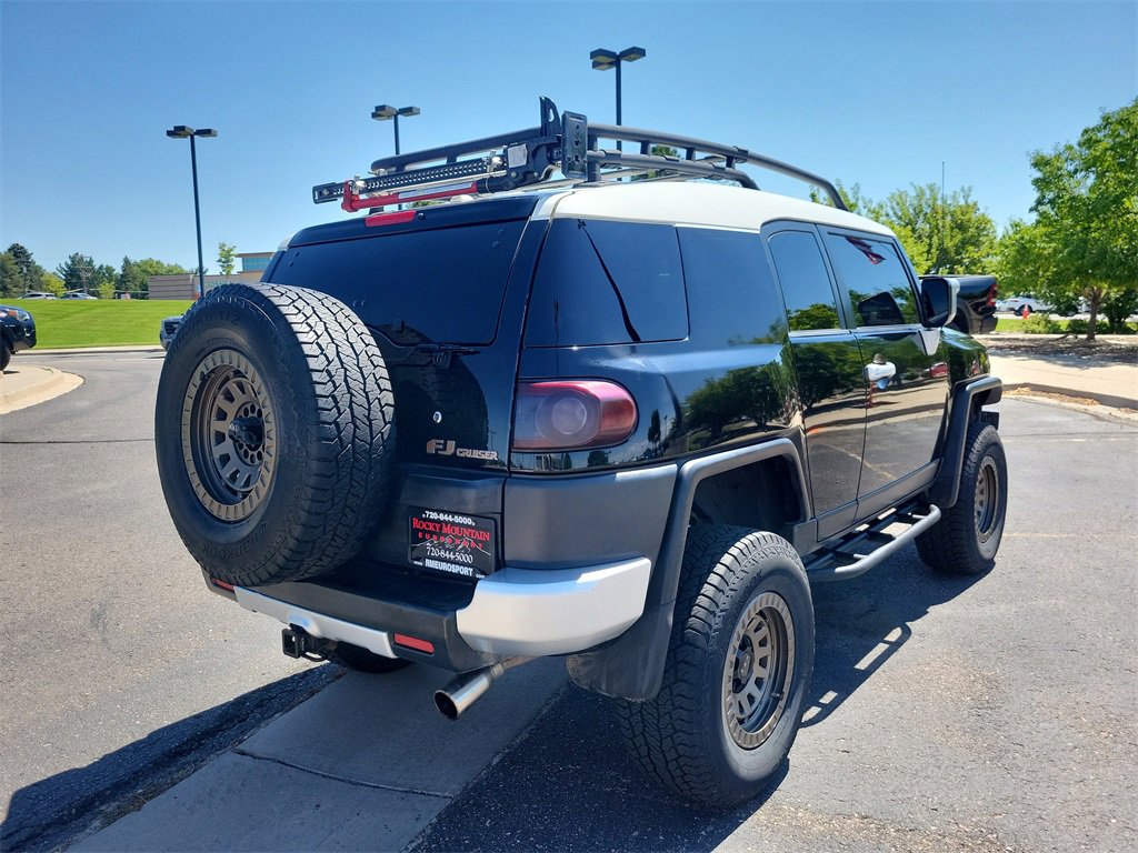 Used 2013 Toyota FJ Cruiser 4WD image 5
