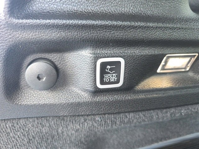 Used 2023 Jeep Grand Cherokee L Summit image 29