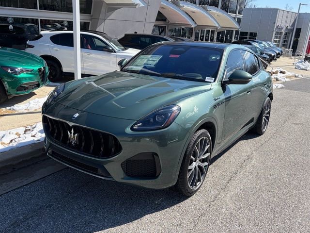 New 2026 Maserati Grecale Modena image 2