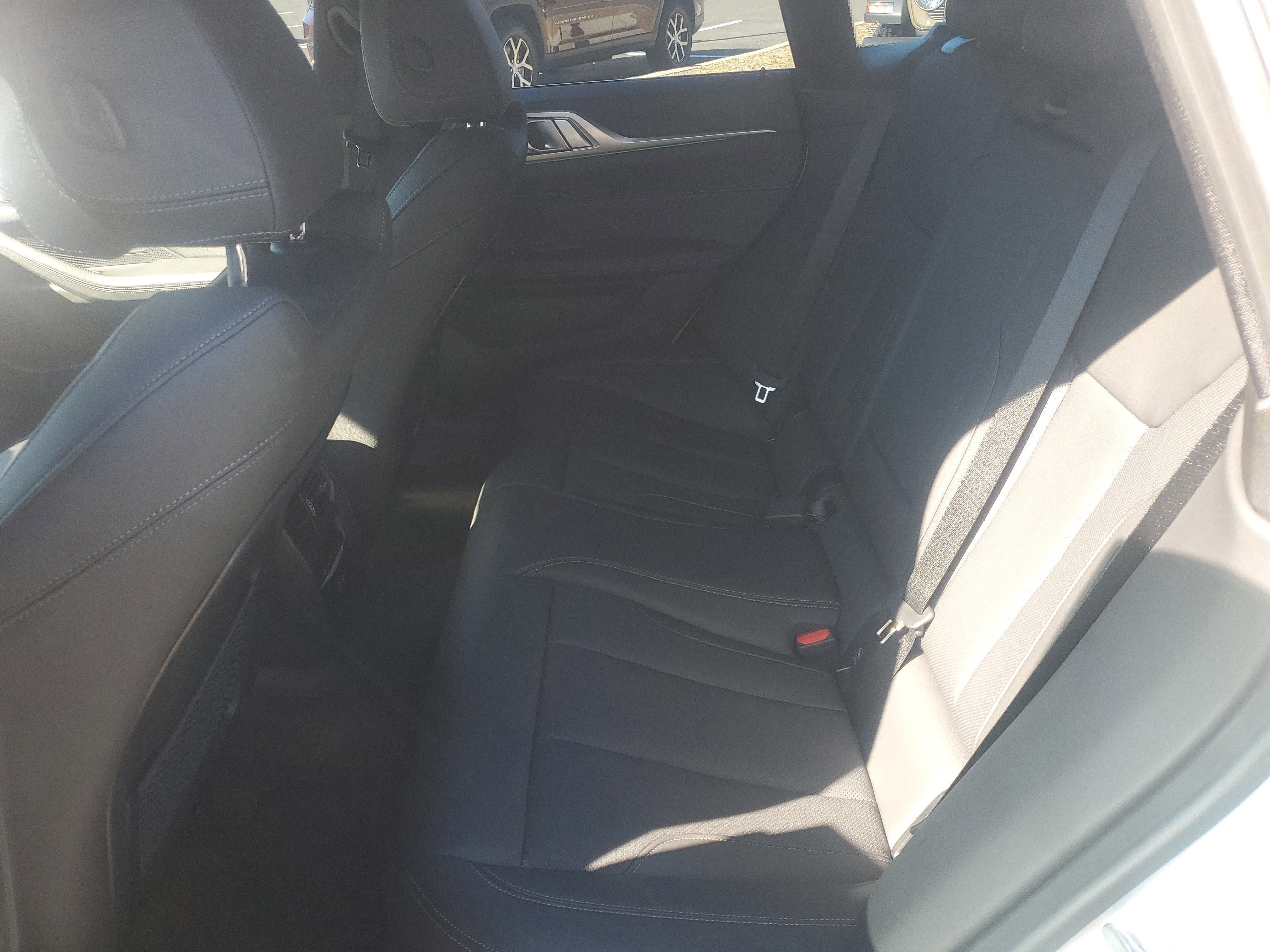 Used 2024 BMW i4 eDrive35 w/ Convenience Package image 15