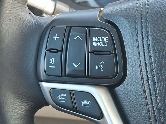 Used 2017 Toyota Sienna XLE w/ XLE Navigation Package AWD/4WD image 23