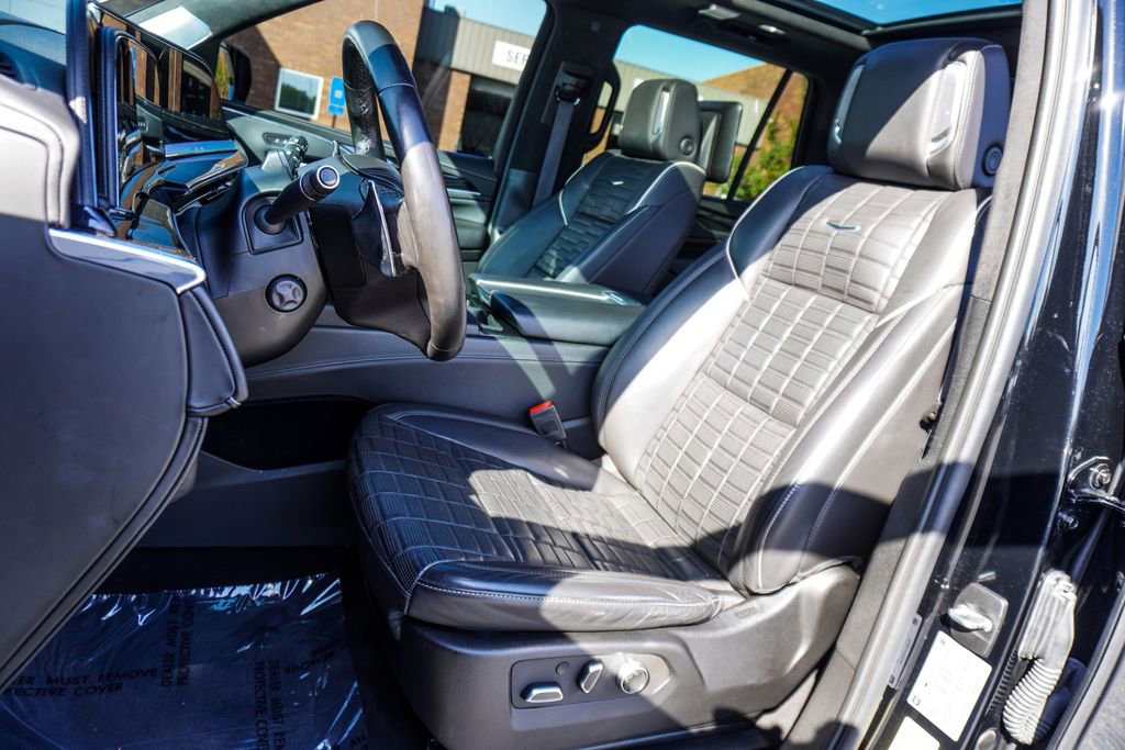 Used 2024 Cadillac Escalade V AWD/4WD image 6