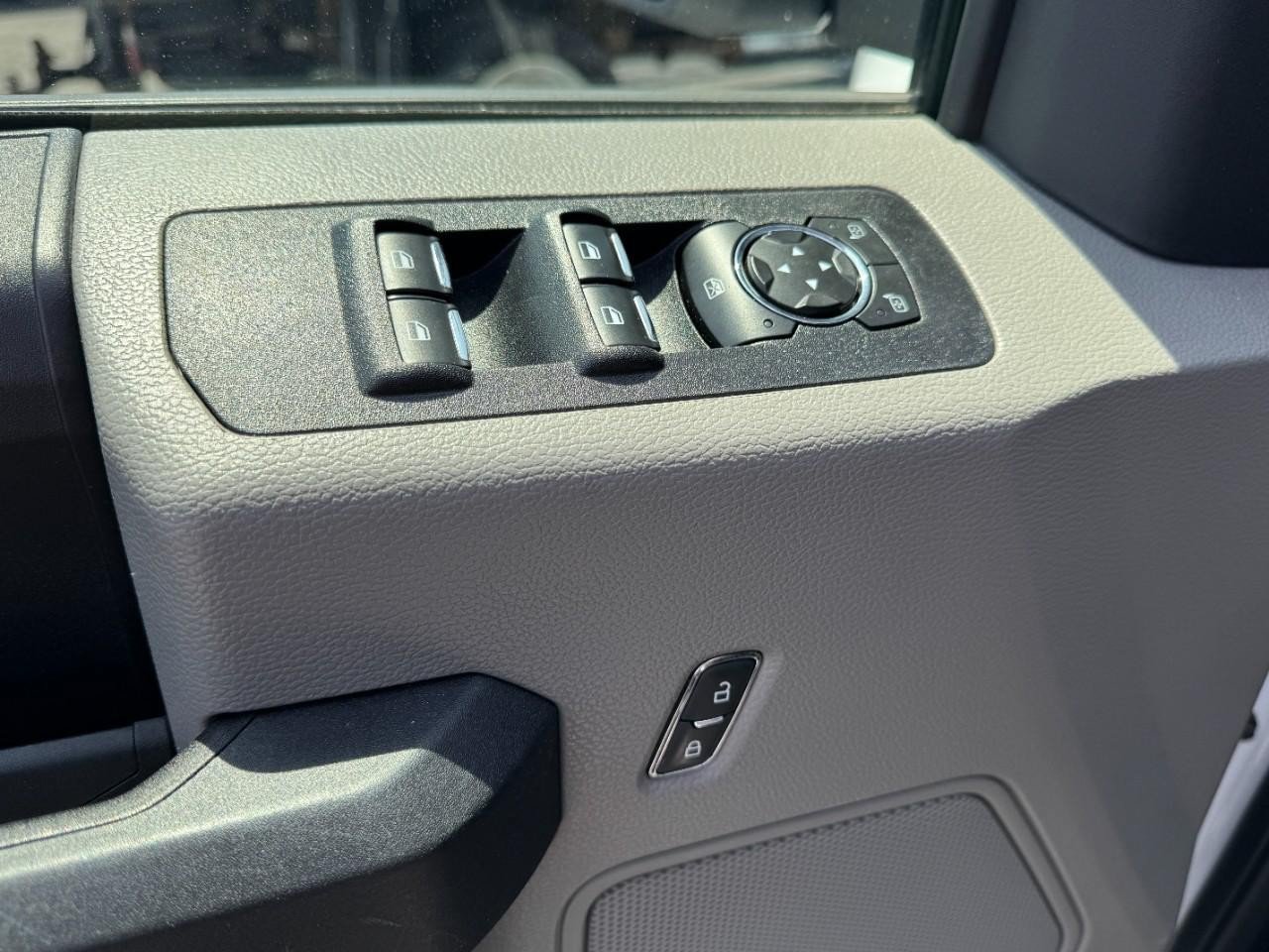 Used 2019 Ford F150 XL w/ Equipment Group 101A Mid AWD/4WD image 14
