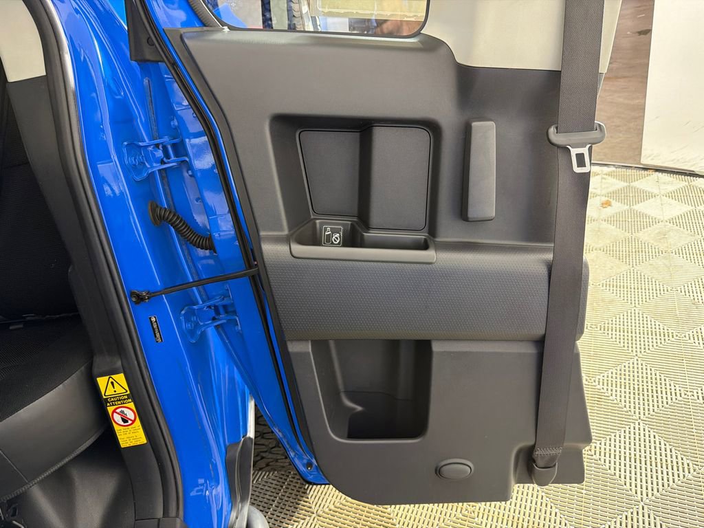 Used 2007 Toyota FJ Cruiser 4WD image 22