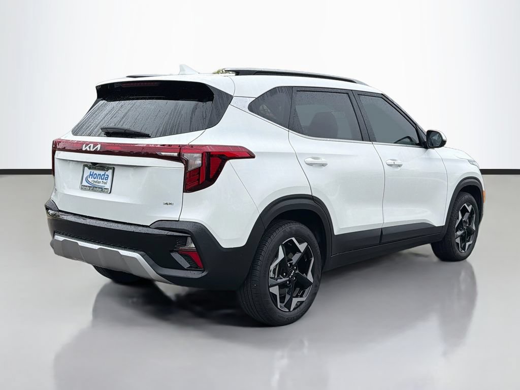 Used 2024 Kia Seltos EX AWD/4WD image 5