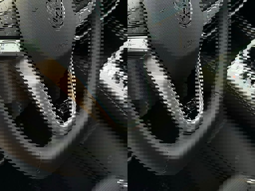 New 2026 Volkswagen Atlas Cross Sport SEL Premium R-Line image 21