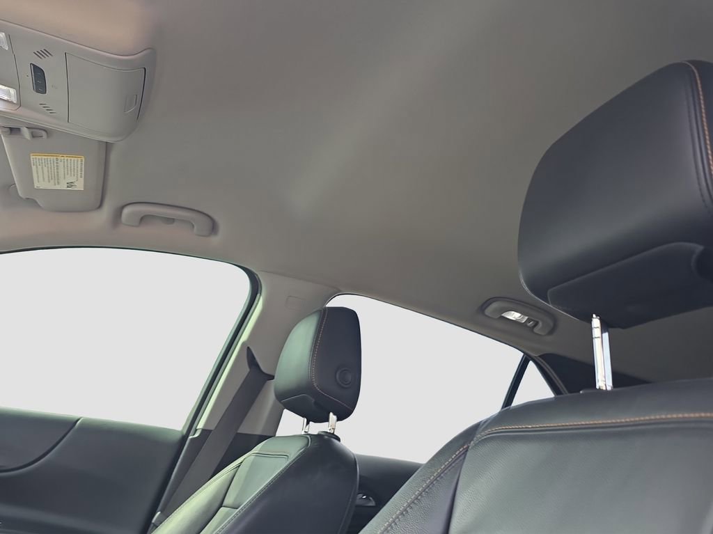 Used 2021 Chevrolet Equinox Premier w/ Redline Edition image 8