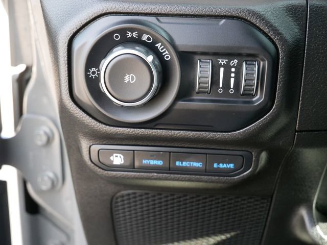 Used 2022 Jeep Wrangler Unlimited Sahara image 16