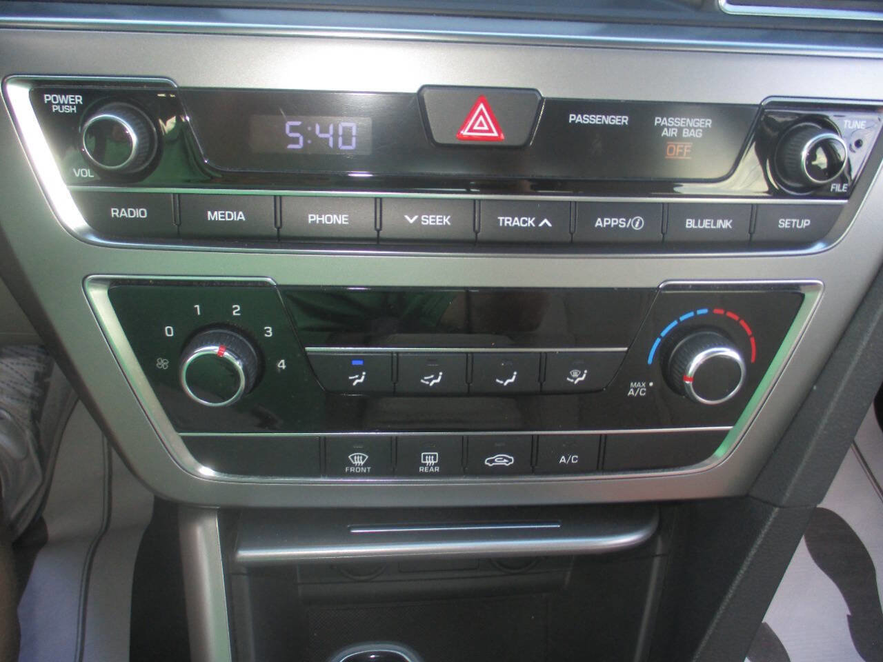 Used 2017 Hyundai Sonata SE image 19