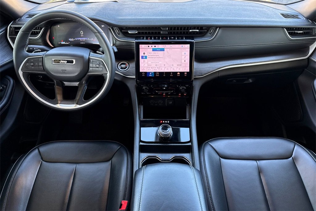 Used 2024 Jeep Grand Cherokee Limited image 19