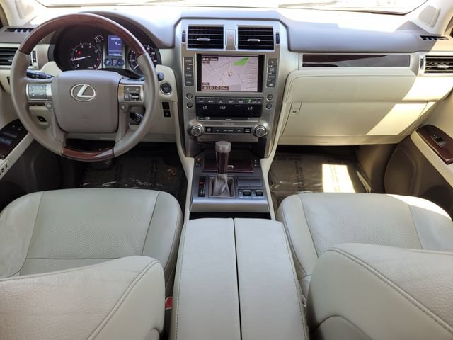 Used 2015 Lexus GX 460 w/ Premium Package AWD/4WD image 16