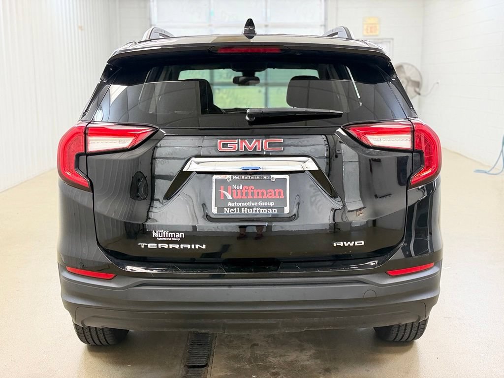 Used 2022 GMC Terrain SLE w/ Driver Convenience Package AWD/4WD image 6
