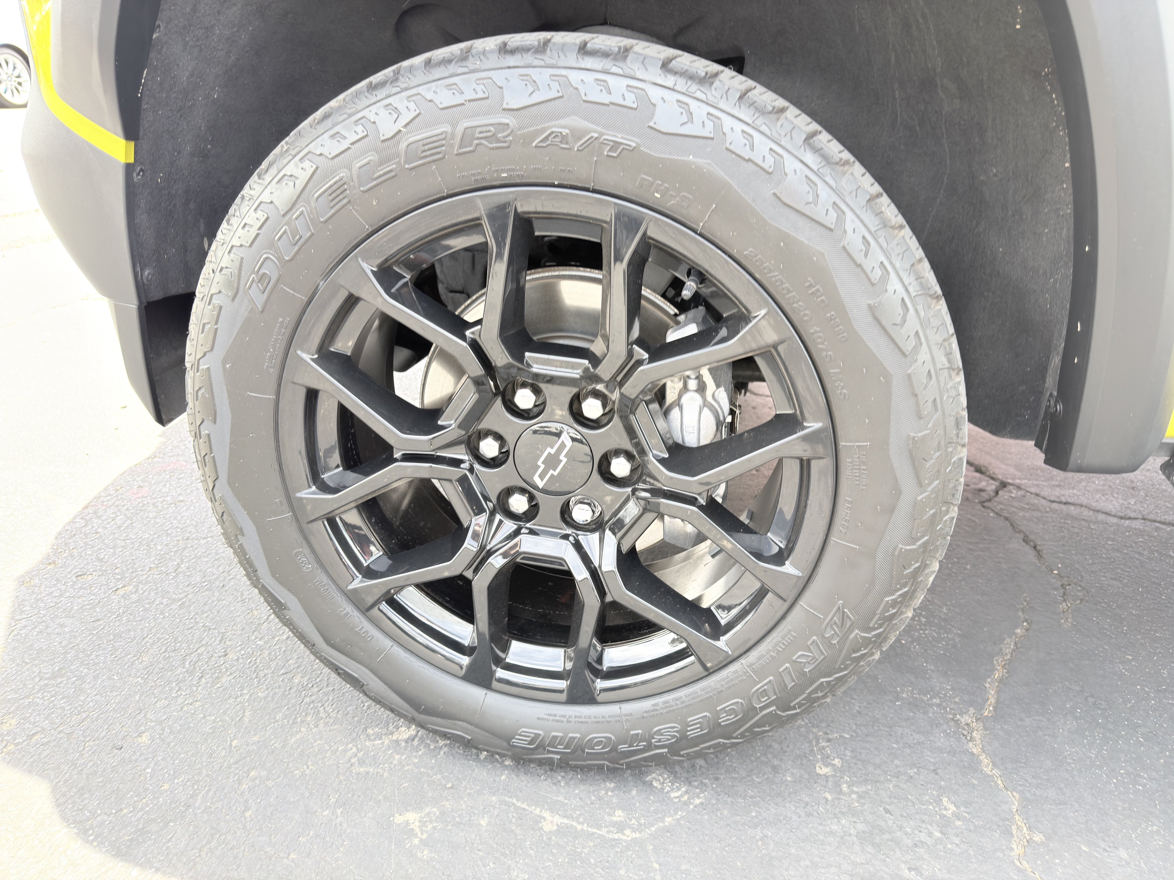 Used 2024 Chevrolet Colorado Trail Boss w/ LPO, Dark Essentials Package AWD/4WD image 44