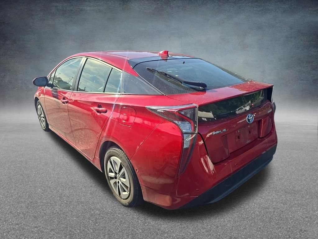 Used 2017 Toyota Prius Three FWD image 4