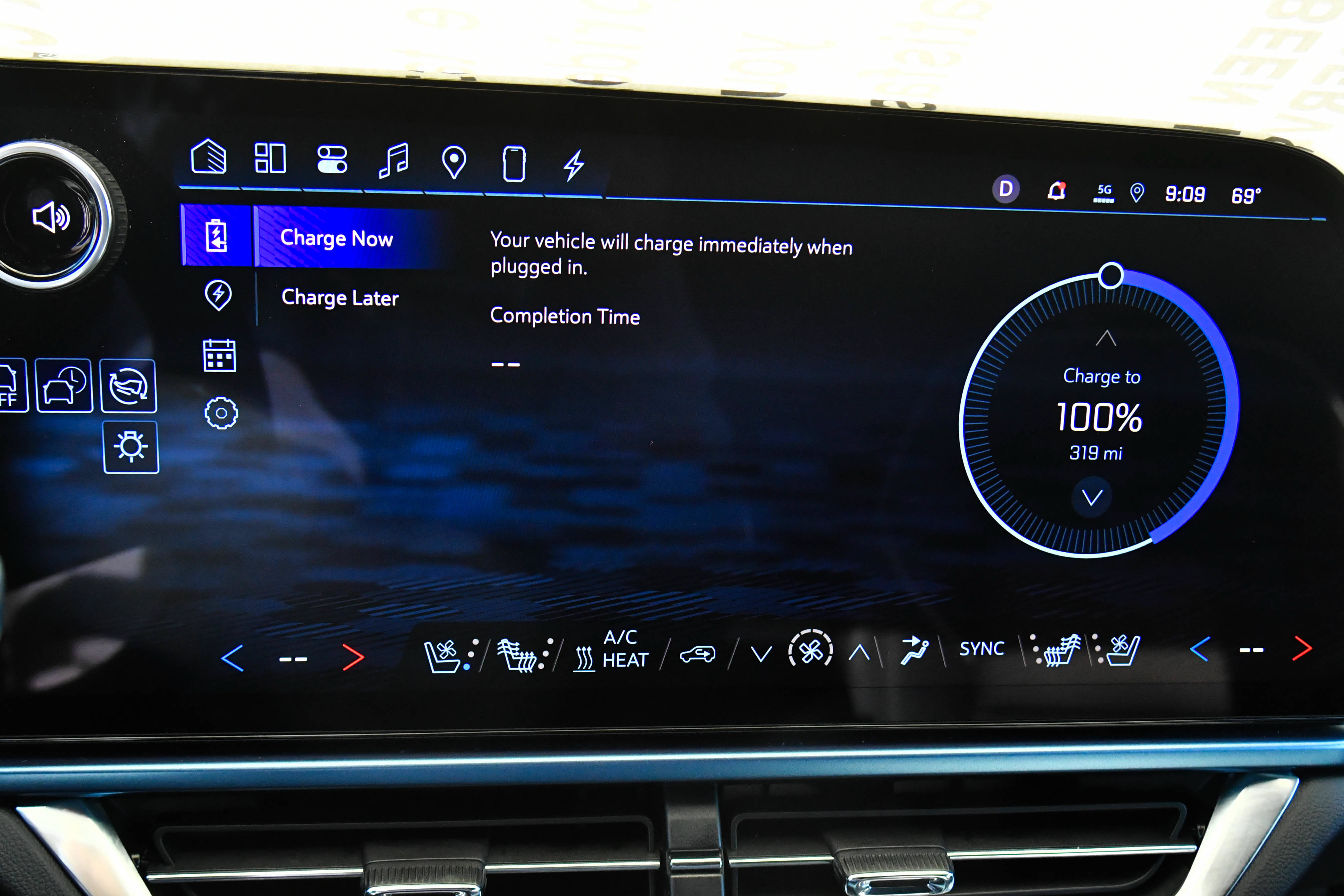 Used 2024 Chevrolet Equinox EV LT FWD image 31