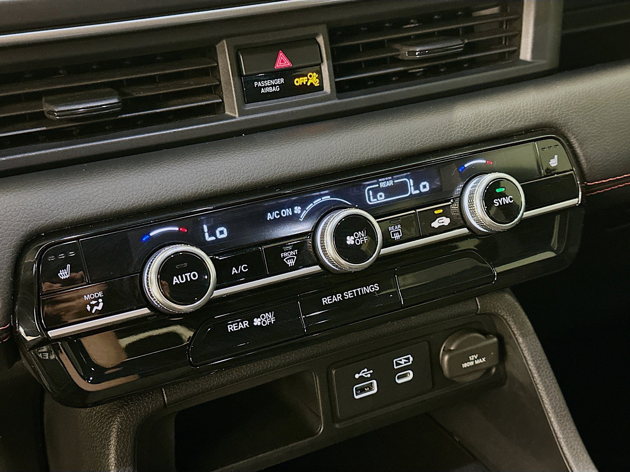 Used 2025 Honda Pilot Sport image 23