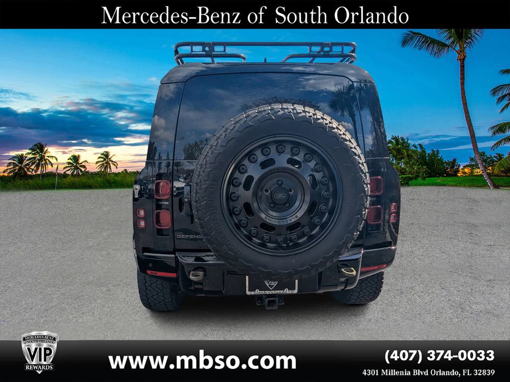 Used 2023 Land Rover Defender 110 X-Dynamic SE image 16