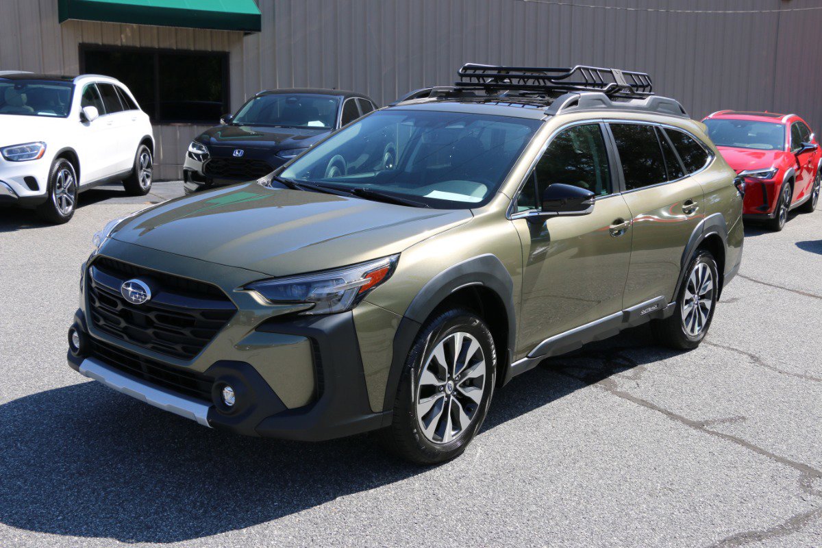 Used 2024 Subaru Outback Limited image 1