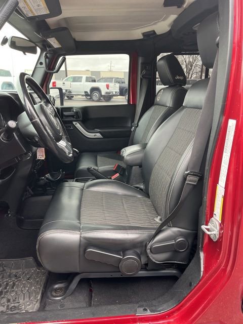 Used 2012 Jeep Wrangler Unlimited Sport image 31