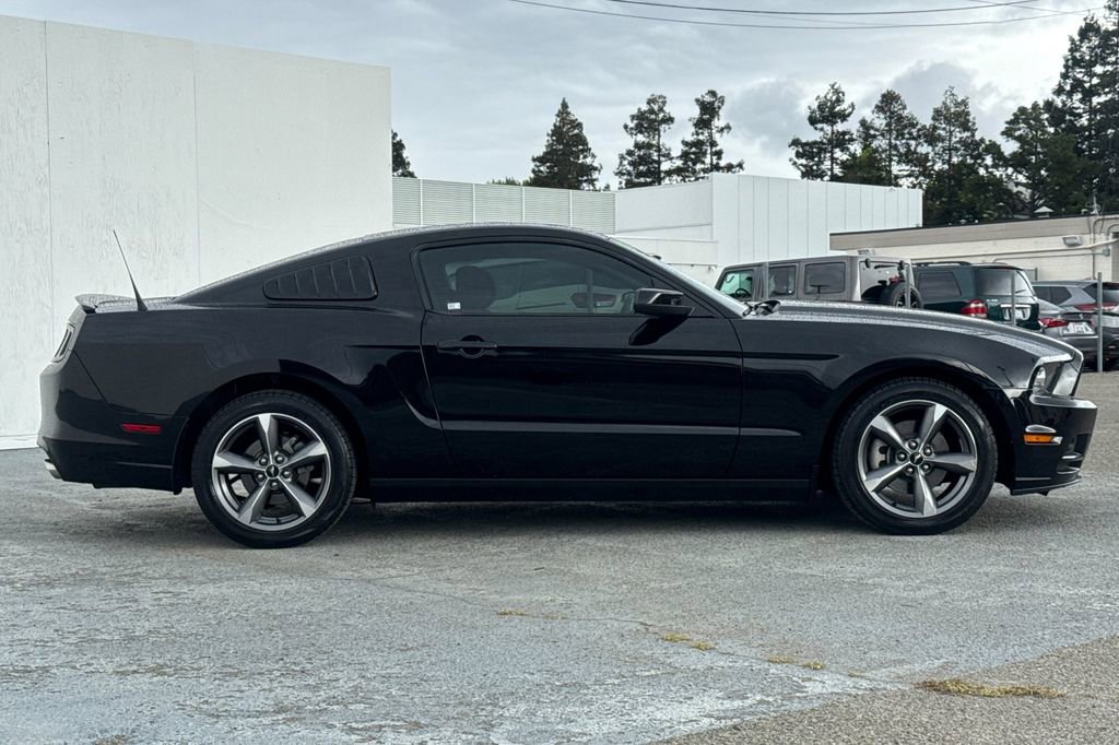 Used 2014 Ford Mustang Coupe w/ Equipment Group 102A RWD image 2