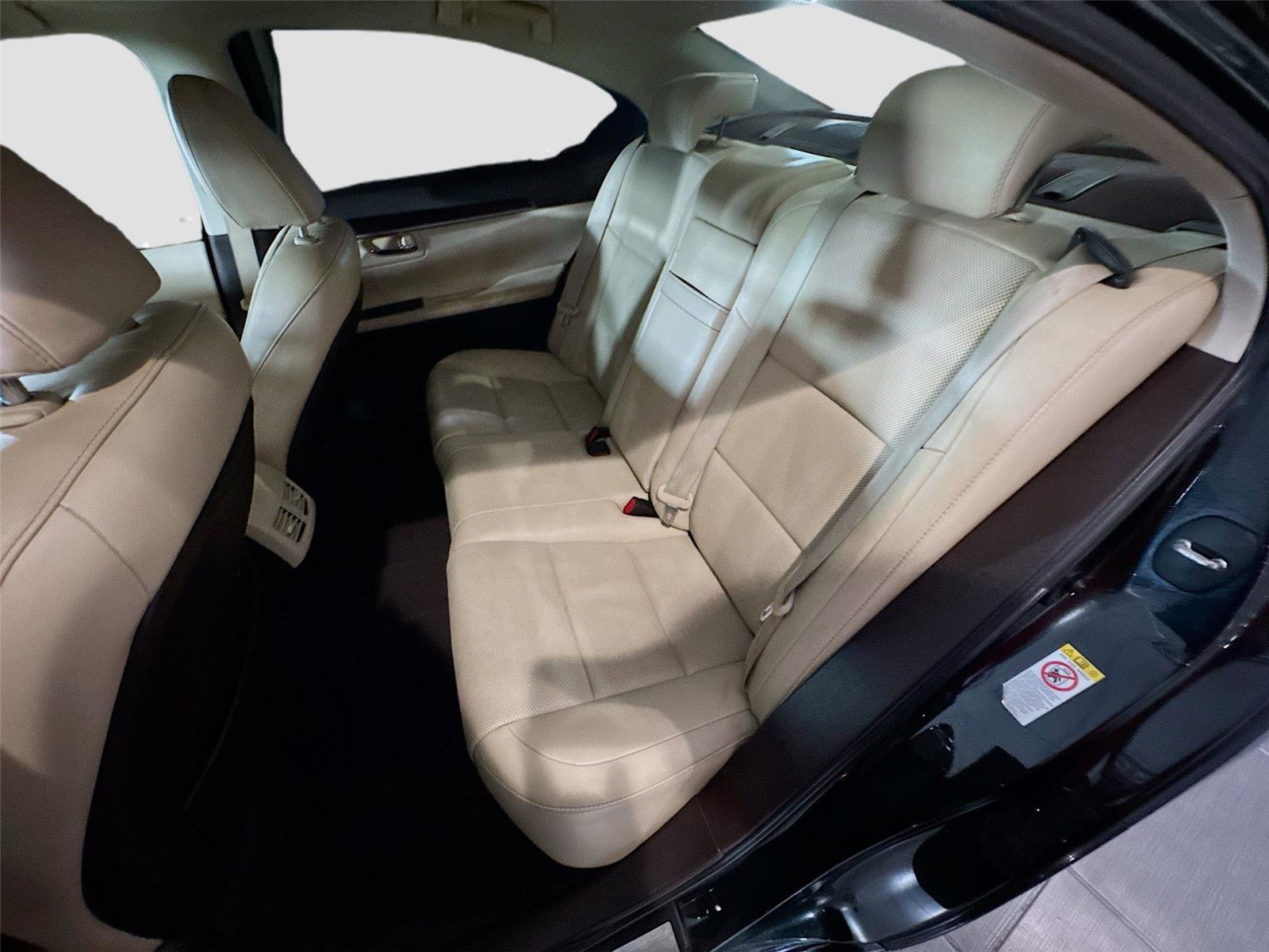 Used 2017 Lexus ES 350 w/ Premium Package FWD image 17