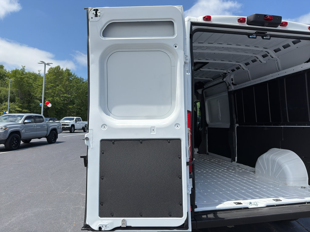 Used 2026 RAM ProMaster 2500 w/ Convenience Group FWD image 32