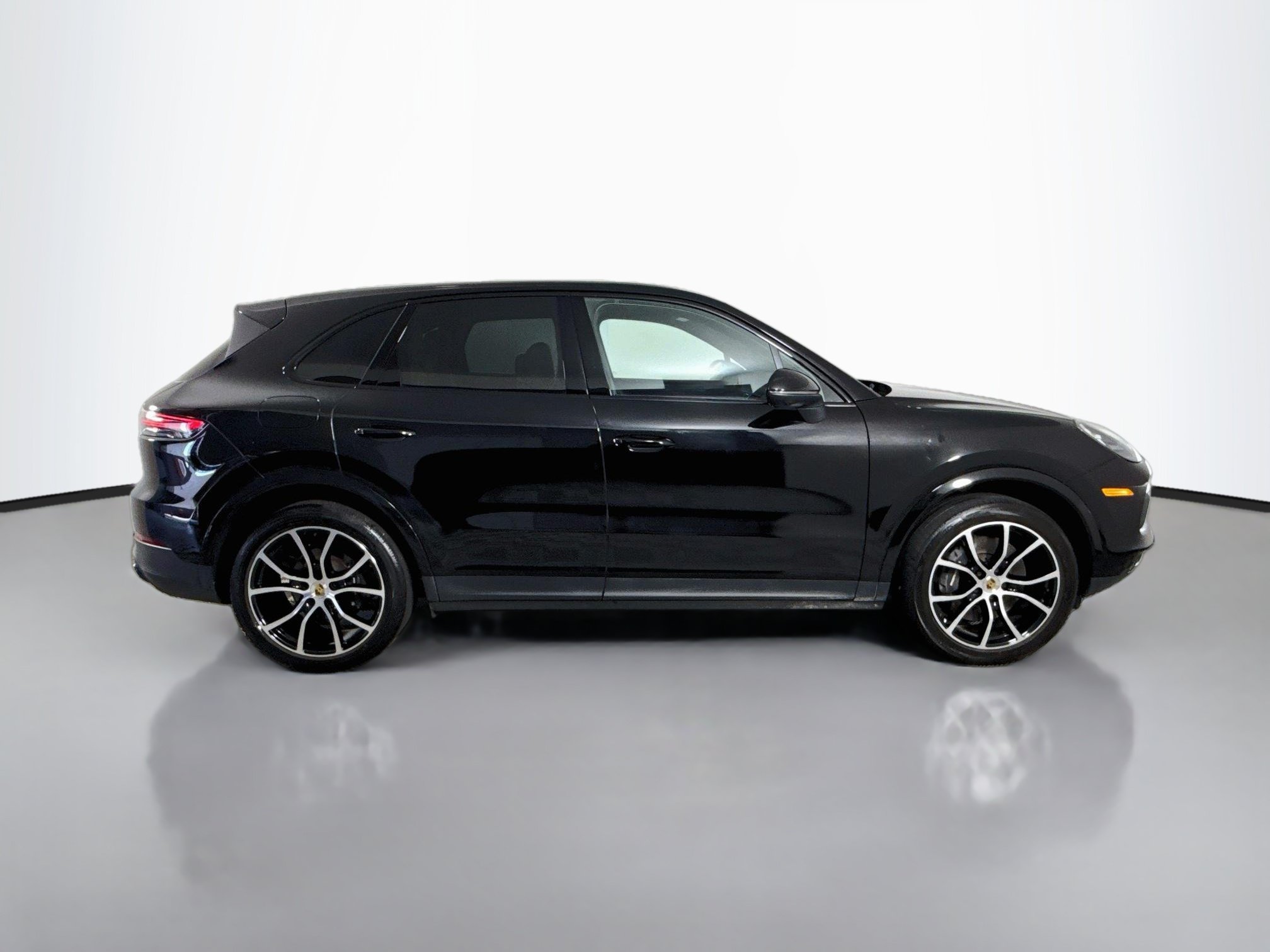 Used 2023 Porsche Cayenne AWD/4WD image 11