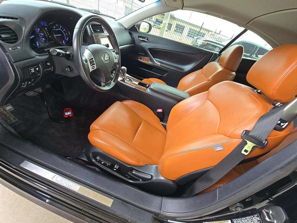 Used 2013 Lexus IS 250C w/ Luxury Pkg RWD image 10