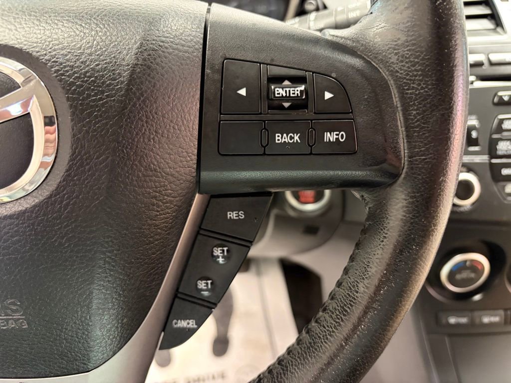 Used 2013 MAZDA MAZDA3 i Touring image 12