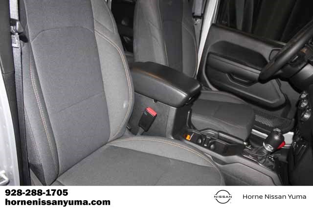 Used 2024 Jeep Wrangler Unlimited AWD/4WD image 6
