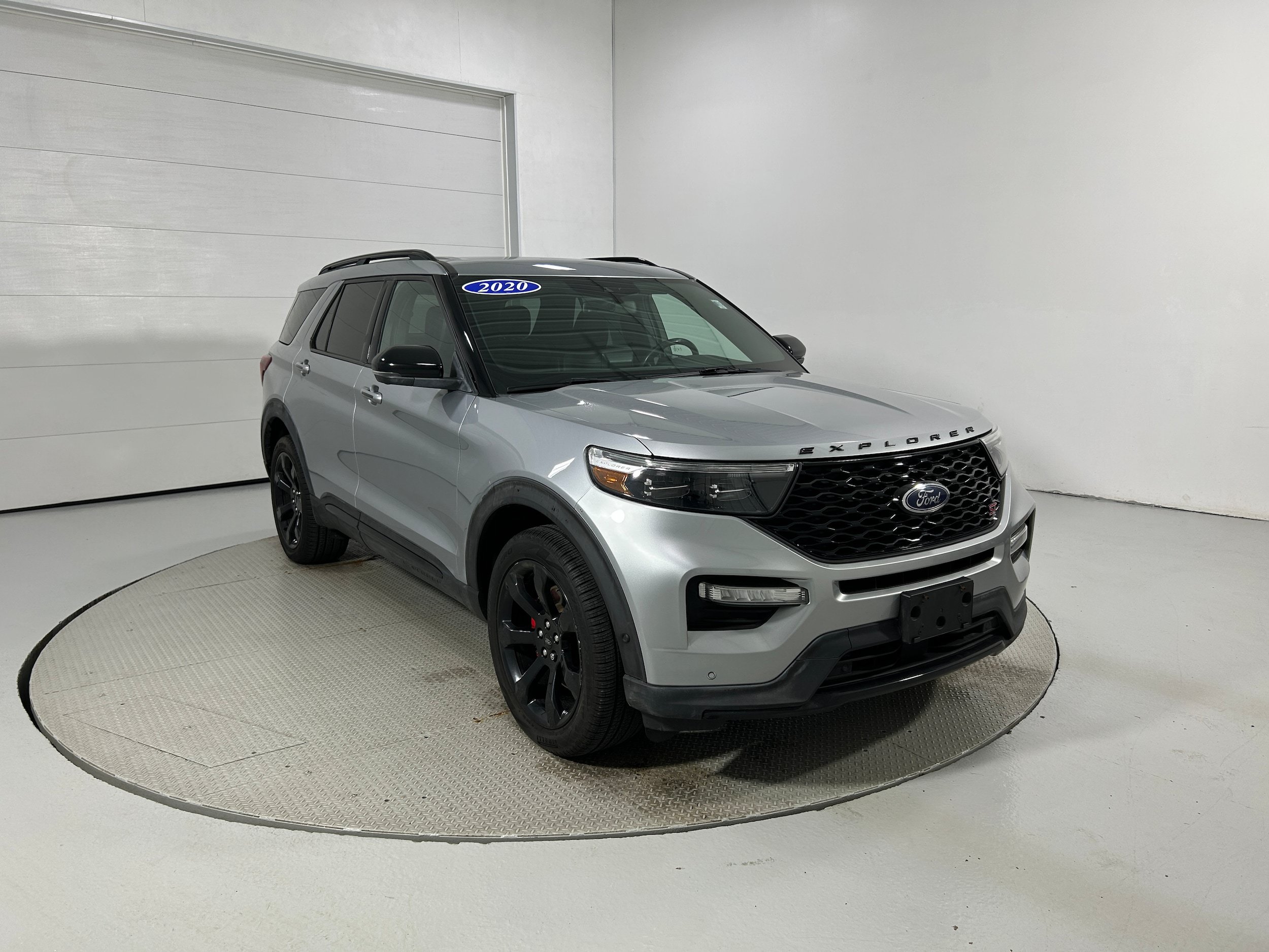 Used 2020 Ford Explorer ST w/ ST Street Pack AWD/4WD image 2