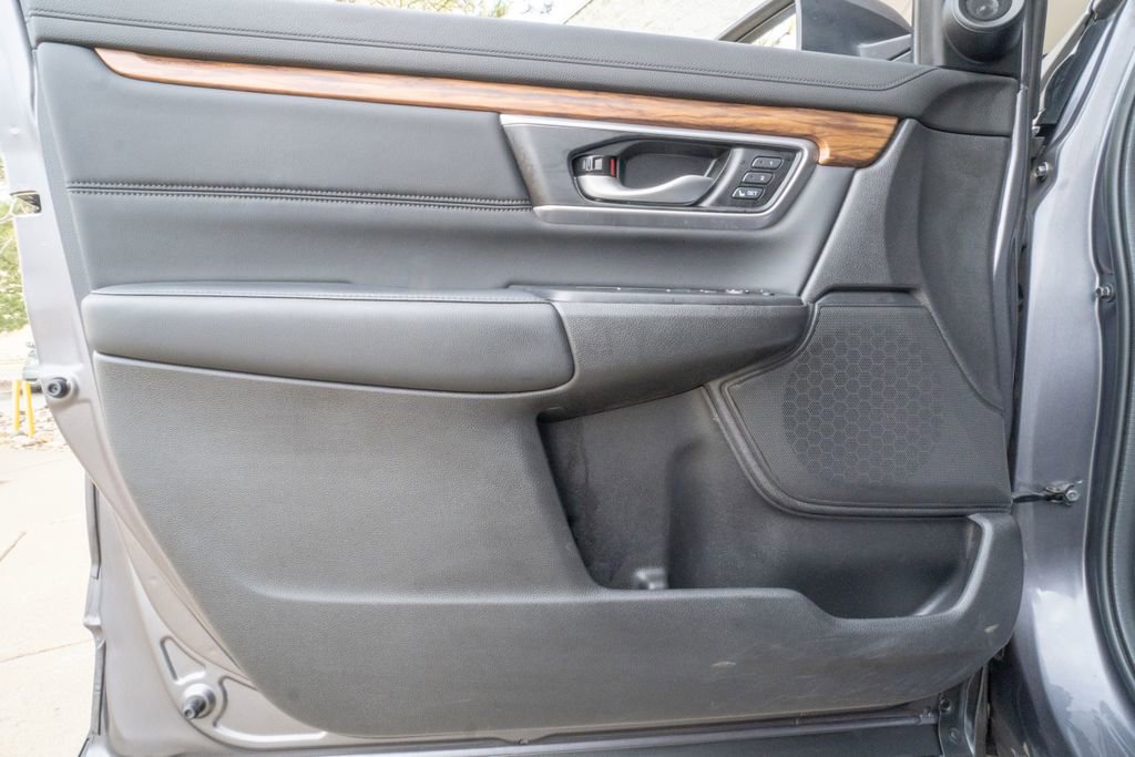 Used 2021 Honda CR-V Touring image 7