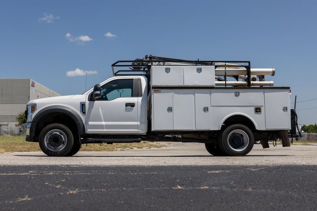 Used 2019 Ford F550 2WD Regular Cab Super Duty image 4