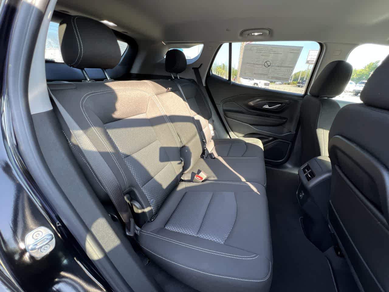 Used 2022 GMC Terrain SLE w/ Driver Convenience Package FWD image 25