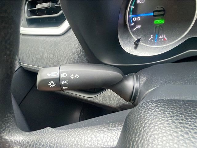 Used 2021 Toyota RAV4 LE image 23