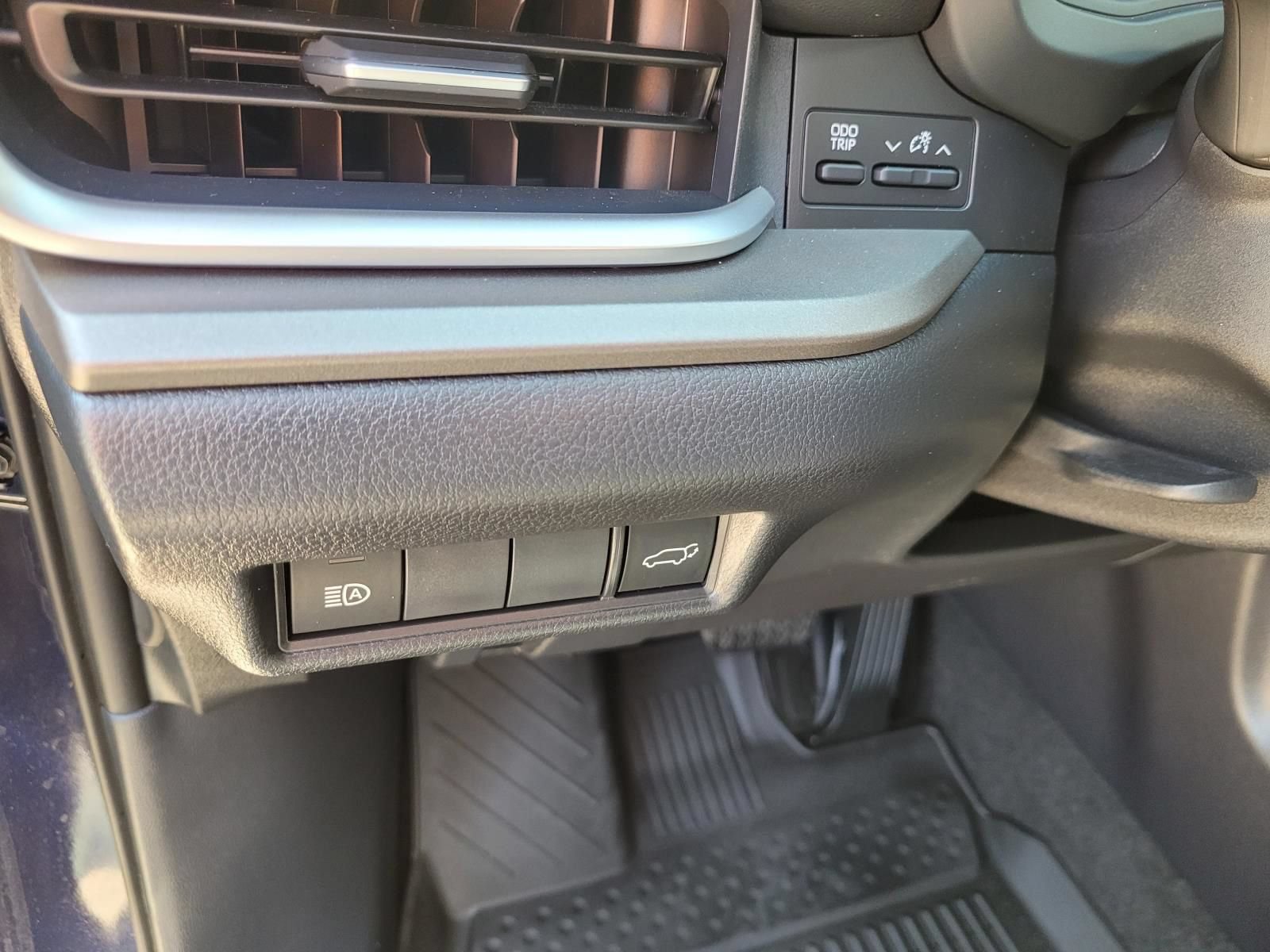 Used 2026 Toyota Grand Highlander FWD image 25