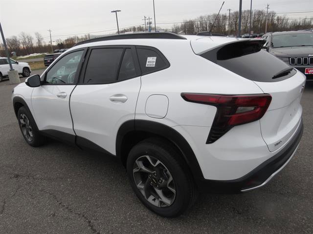 New 2026 Chevrolet Trax LT w/ Driver Confidence Package image 5